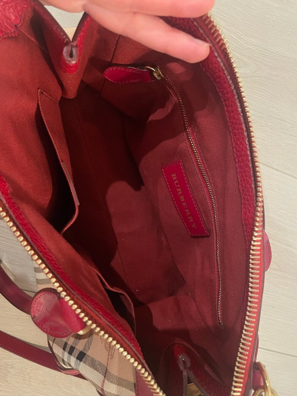 Burberry Bag - Picture 5 of 6